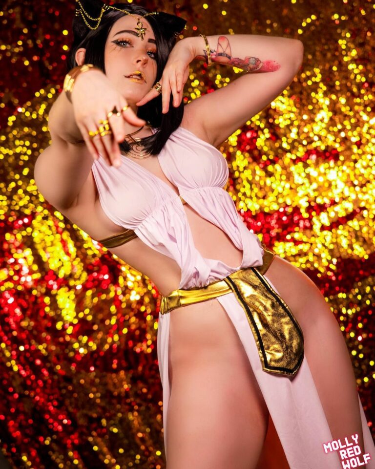 MollyRedWolf cosplay